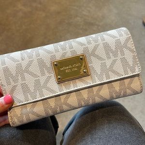 MK wallet